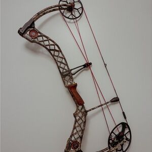 Mathews Creed XS Compound Bow